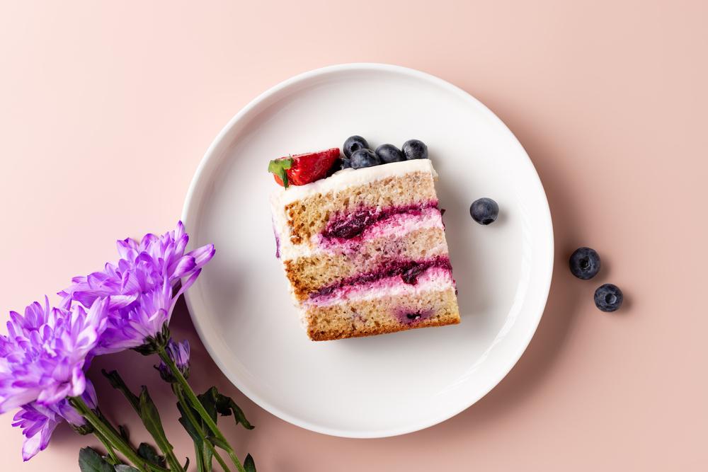 felie dintr-un tort din cozonac