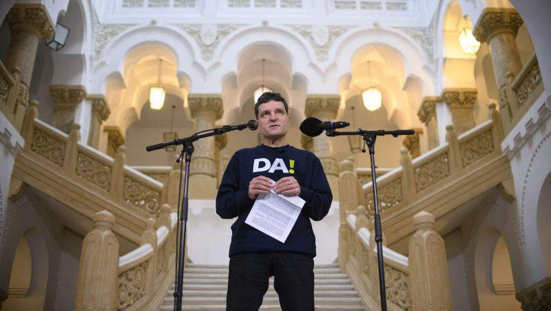 Nicușor Dan, felicitat de Universitatea Sorbona, după ce a fost ales Președintele României. Acolo și-a dat doctoratul