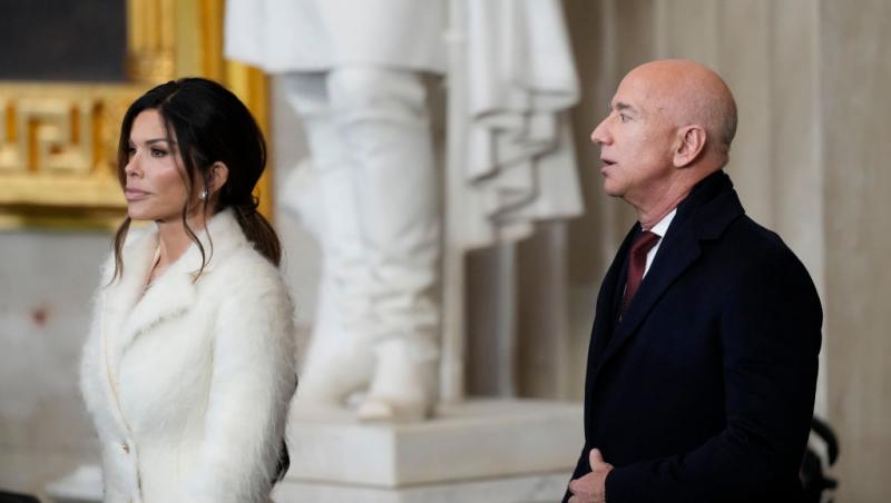 Lauren Sánchez, logodnica lui Jeff Bezos, a purtat o ținută made in Romania. Cât a costat