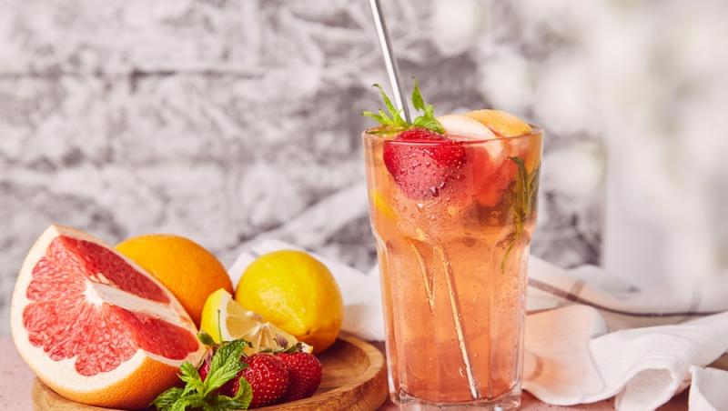 În limonada de căpșuni se pot pune lămâie sau alte citrice