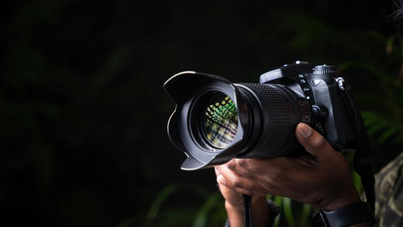 Nori iridescenți deasupra munților Piatra Craiului. Imagini ireale surprinse de un fotograf român | FOTO