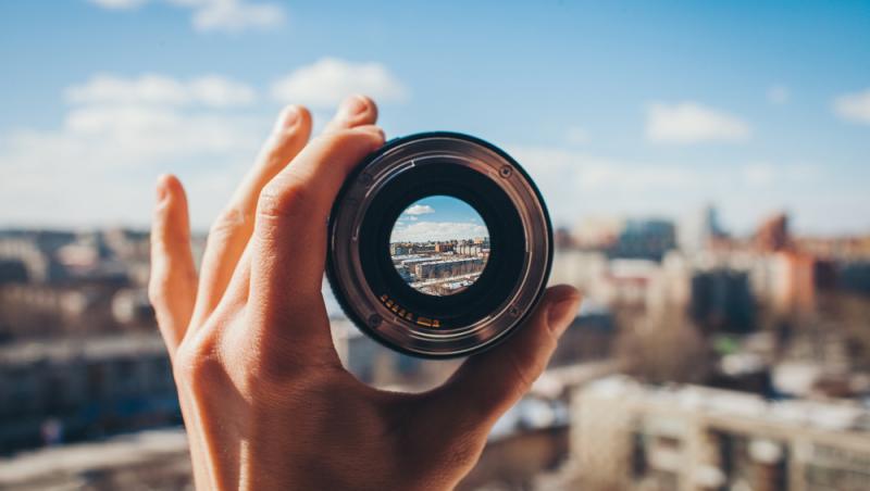 Nori iridescenți deasupra munților Piatra Craiului. Imagini ireale surprinse de un fotograf român | FOTO