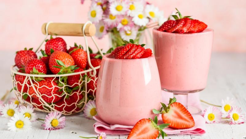 Mousse-ul de căpșuni trebuie păstrat la rece înainte de a fi consumat