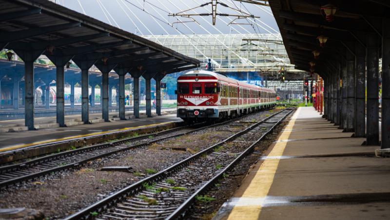 Românii vor putea lua trenul în această vară direct din București către Istanbul. Cât costă un bilet