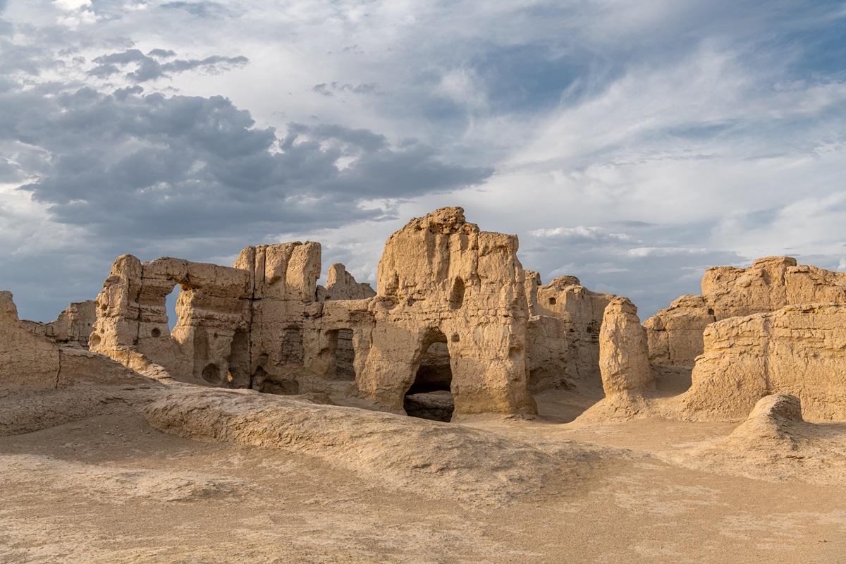 Un oraș secret construit acum mii de ani de o civilizație dispărută a fost descoperit sub deșert. Cum a rămas ascuns până acum