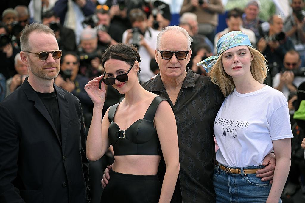 Renate Reinsve, alături de alți colegi din distribuție