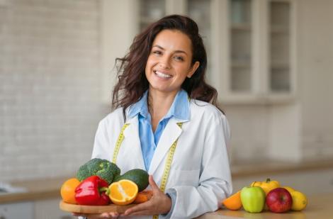 Dieta 90/30/50 explicată chiar de nutriționista care a creat-o: cum funcționează și cât de eficientă este