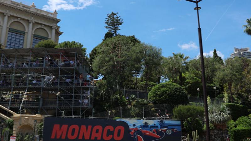 Vezi acum calificările din Formula 1™ pentru Marele Premiu de la Monaco.Lupta pentru pole este LIVE în AntenaPLAY și pe Antena3CNN