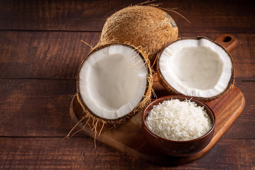 Nuca de cocos: beneficii și proprietăți. Cât de sănătoși sunt fulgii de cocos din comerț