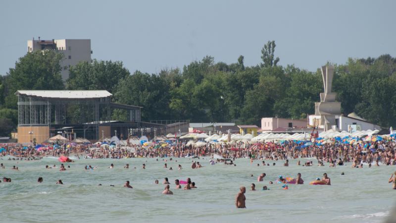 Prețurile din Costinești comparabile cu cele din Monaco. Cât a ajuns să coste parcarea în stațiunea tineretului