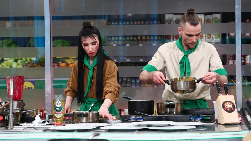 Chefi la cuțite, 27 mai 2025. Concurenții din semifinală s-au întrecut pentru un loc în marea finală a sezonului 15. Ce au gătit