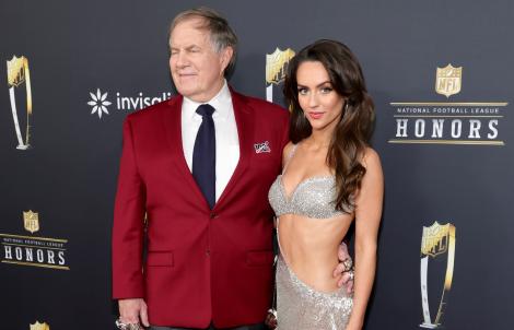 Cuplul controversat despre care vuiește presa străină. Îi separă 49 de ani, dar se zvonește că sunt logodiți