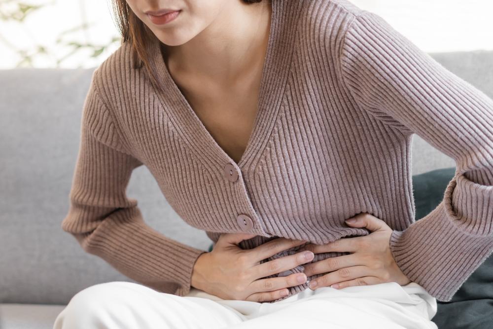 Remedii naturale pentru dureri menstruale. Cum pot ameliora simptomele acestei perioade a lunii