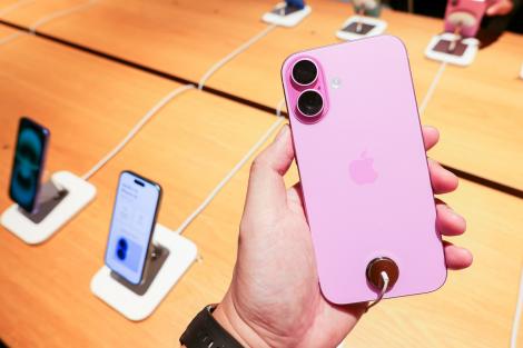 Ce cameră surprinzătoare ar avea viitorul iPhone, potrivit zvonurilor. Samsung Galaxy S25 deja a integrat-o