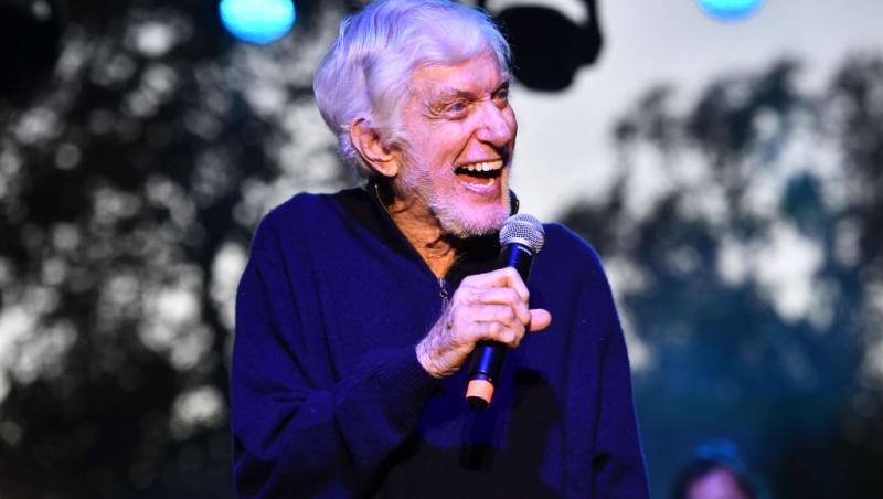 Dick Van Dyke dezvăluie care este ”blestemul” de a trăi 100 de ani. Ce recunoaște marele actor