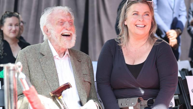 Dick Van Dyke dezvăluie care este ”blestemul” de a trăi 100 de ani. Ce recunoaște marele actor