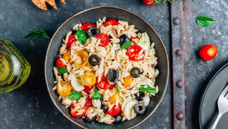 Iei masa la iarbă verde? Iată 6 rețete pentru picnic din care să te inspiri