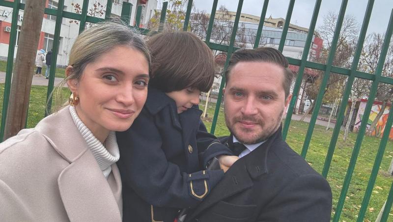 Stelian Bujdoveanu alături de soția lui și fiul lor