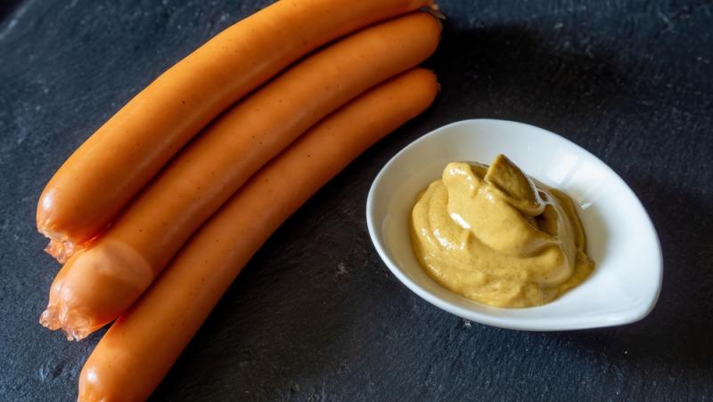 Au apărut crenvurștii Dubai! Cât costă și de unde pot fi cumpărați