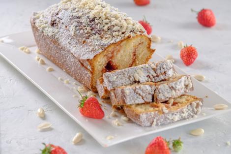 Chec de post cu dulceață. Pașii de preparare pentru un desert special