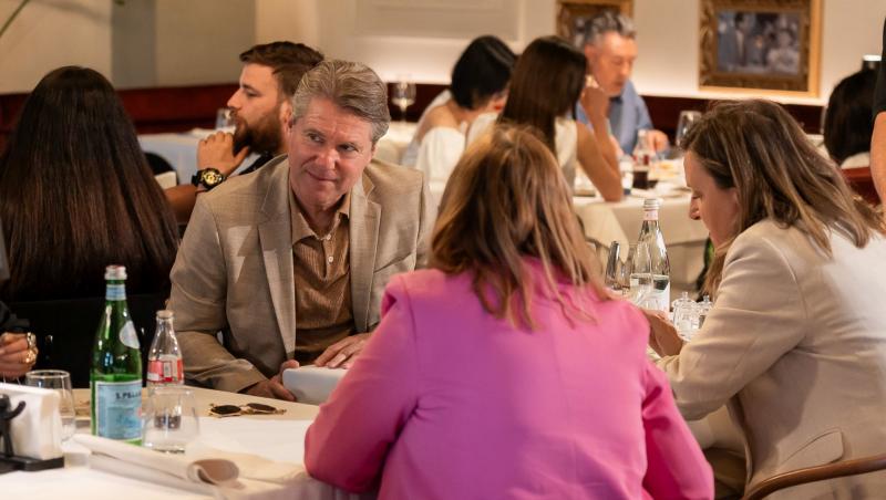 Vedetele au savurat în premieră preparatele dintr-o finală Chefi la cuțite: câștigătorul sezonului 15 și finaliștii au gătit live