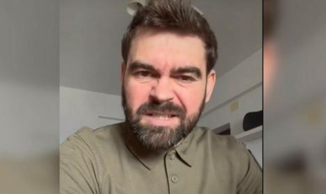 Dosar penal pentru tiktokerul care le-a făcut pe votantele lui Nicușor Dan "ultimele gioarse". Ce pedeapsă îl paște