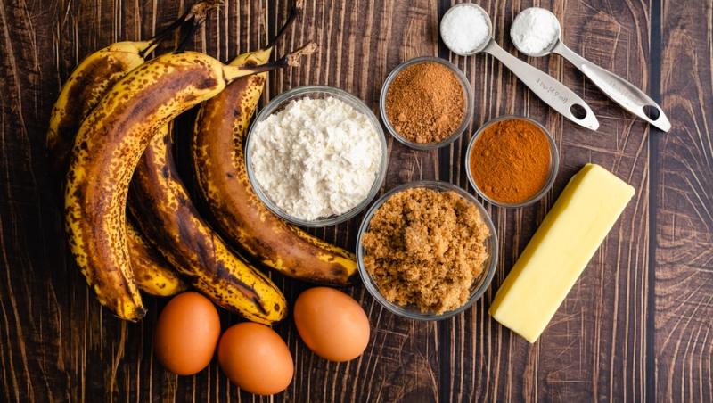 Bananele coapte aduc dulceață și textură cremoasă deserturilor