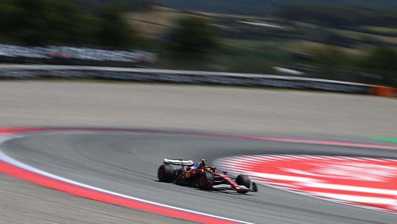 Vezi acum calificările din Formula 1™ pentru Marele Premiu al Spaniei. Lupta pentru pole este LIVE în AntenaPLAY și pe Antena3CNN