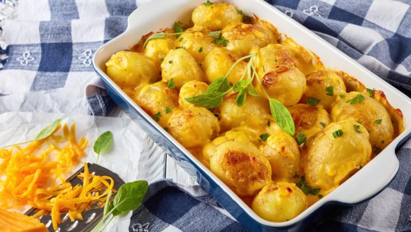 Cartofi la cuptor. 5 rețete simple pe care trebuie să le încerci