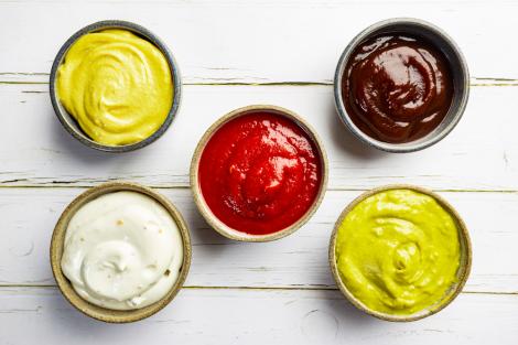 Sosuri pentru carne la grătar. 5 variante care te vor scoate din impas de fiecare dată