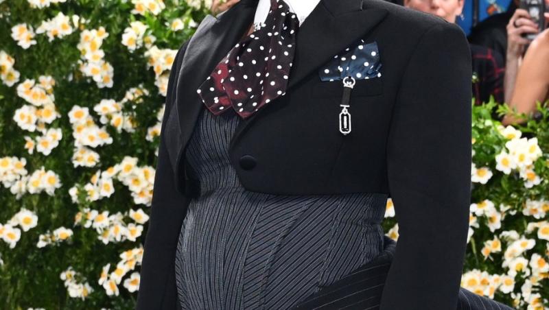 Rihanna este însărcinată cu al treilea copil! Cum a apărut cu burtica de gravidă la Met Gala 2025