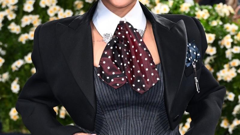 Rihanna este însărcinată cu al treilea copil! Cum a apărut cu burtica de gravidă la Met Gala 2025