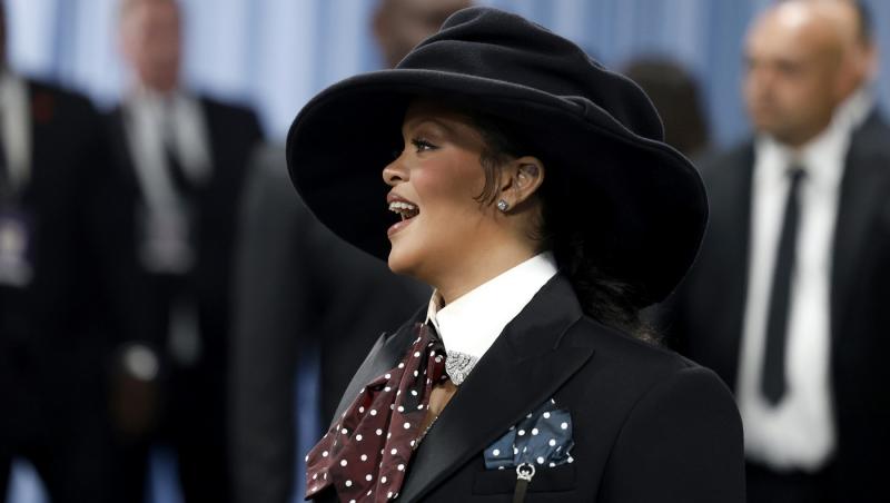 Rihanna este însărcinată cu al treilea copil! Cum a apărut cu burtica de gravidă la Met Gala 2025