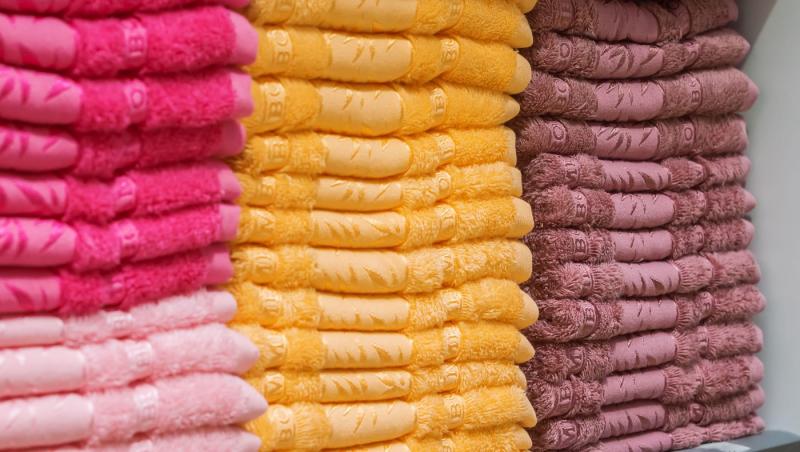 De ce prosoapele au linii orizontale pe ele, de fapt. Nu este doar un simplu model, ci au un rol important