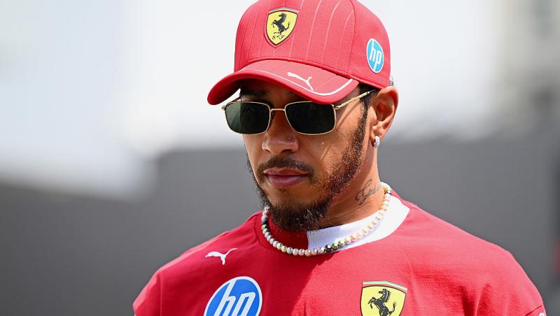Ce ținută atent aleasă a purtat Lewis Hamilton la Met Gala 2025. Evenimentul a avut loc după Marele Premiu de la Miami