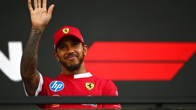 Ce ținută atent aleasă a purtat Lewis Hamilton la Met Gala 2025. Evenimentul a avut loc după Marele Premiu de la Miami