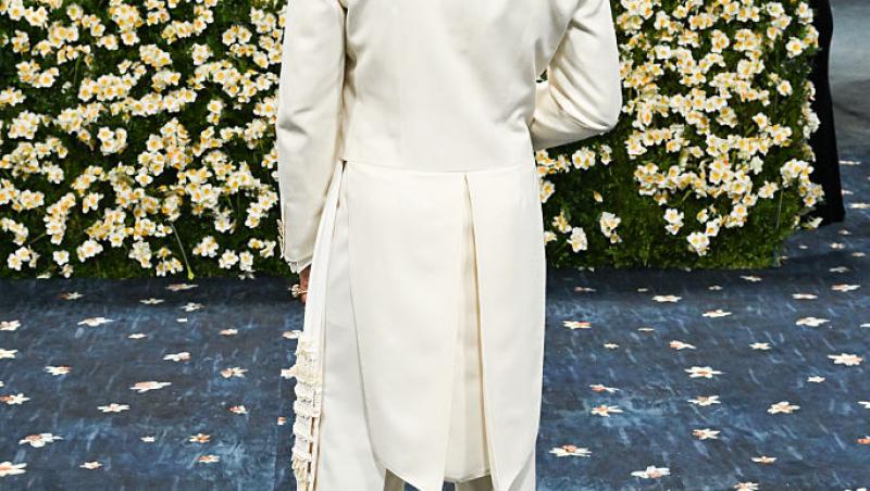 Ce ținută atent aleasă a purtat Lewis Hamilton la Met Gala 2025. Evenimentul a avut loc după Marele Premiu de la Miami