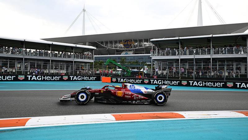 Ce ținută atent aleasă a purtat Lewis Hamilton la Met Gala 2025. Evenimentul a avut loc după Marele Premiu de la Miami