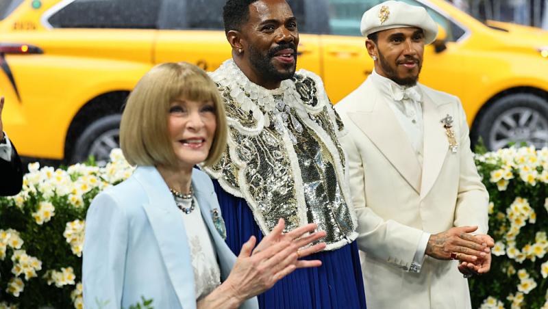 Ce ținută atent aleasă a purtat Lewis Hamilton la Met Gala 2025. Evenimentul a avut loc după Marele Premiu de la Miami