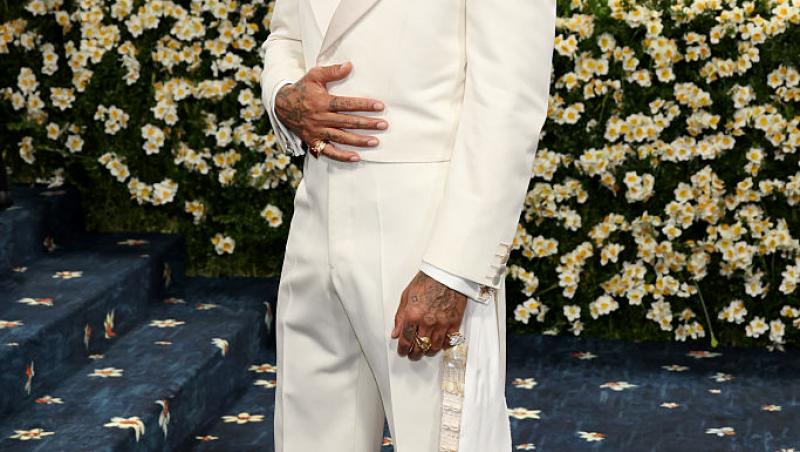 Ce ținută atent aleasă a purtat Lewis Hamilton la Met Gala 2025. Evenimentul a avut loc după Marele Premiu de la Miami