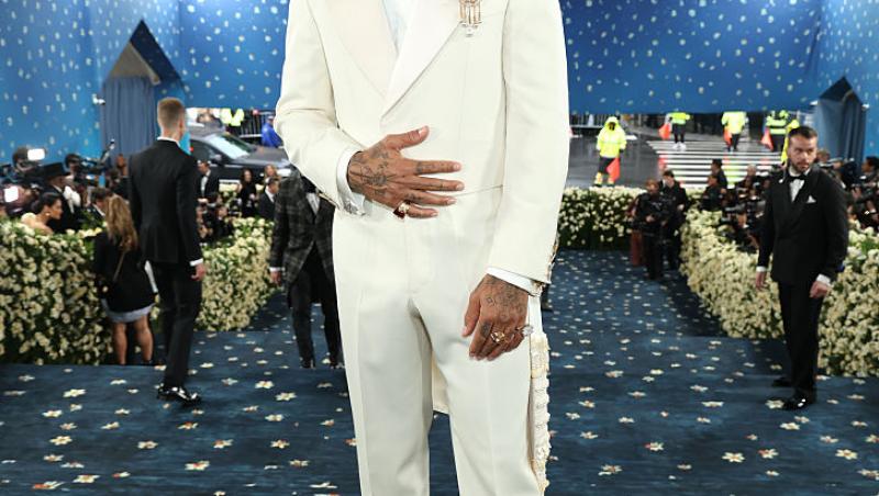 Ce ținută atent aleasă a purtat Lewis Hamilton la Met Gala 2025. Evenimentul a avut loc după Marele Premiu de la Miami