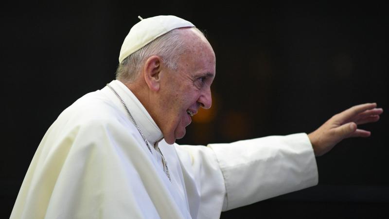 Ce ultim gest impresionant a făcut Papa Francisc pentru copiii din Fâșia Gaza. Un papamobil devine salvarea micuților