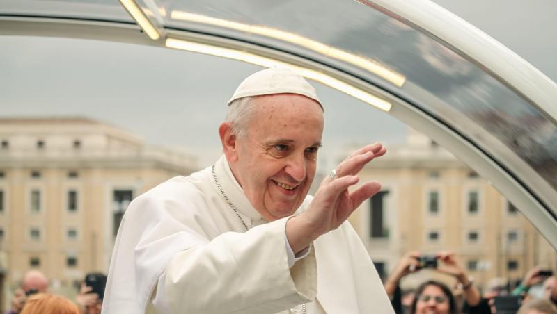 Ce ultim gest impresionant a făcut Papa Francisc pentru copiii din Fâșia Gaza. Un papamobil devine salvarea micuților