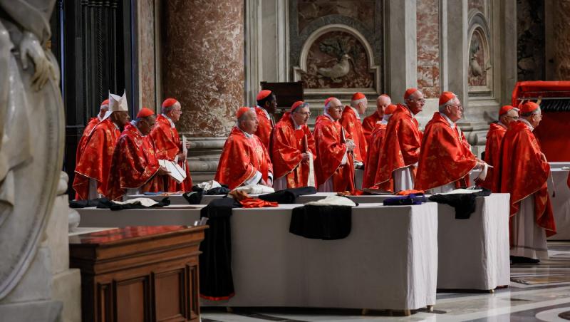 Alegerea Noului Papă 2025: Conclavul de la Vatican, reunit în Capela Sixtină