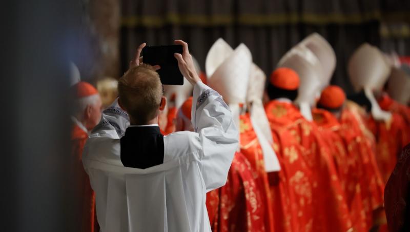 Alegerea Noului Papă 2025: Conclavul de la Vatican, reunit în Capela Sixtină