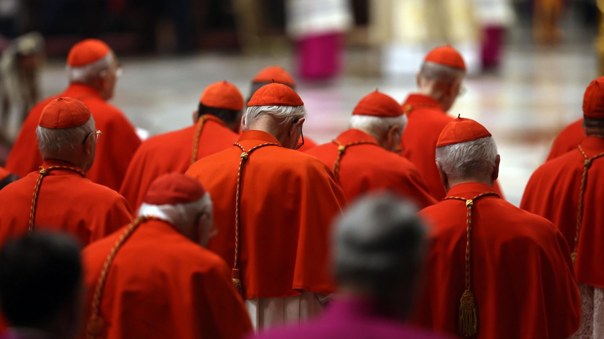 Alegerea Noului Papă 2025: Conclavul de la Vatican, reunit în Capela Sixtină