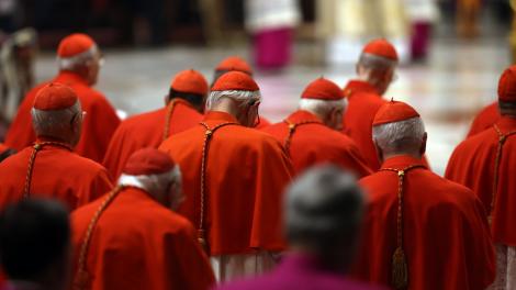 Alegerea Noului Papă 2025: Conclavul de la Vatican, reunit &icirc;n Capela Sixtină