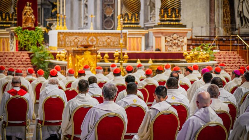 Cine va fi noul Papă? Previziunile ChatGPT privind viitorul lider al Bisericii Catolice