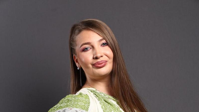 Mireasa sezonul 11. Iulia s-a fotografiat alături de noul iubit. Cum arată tânărul care a cucerit-o