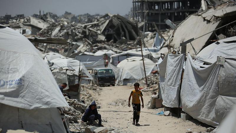 Nouă cetățeni români și familiile acestora, evacuați din Fâșia Gaza. Ce mesaje a transmis MAE